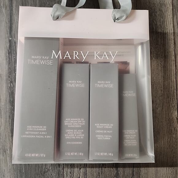 Mary Kay TimeWise Age Minimizing 3D Miracle Set for Oily Skin New In Box - Picture 2 of 2